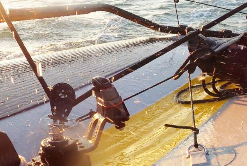 mainsheet-swivel-jammer-base-sailing-conditions
